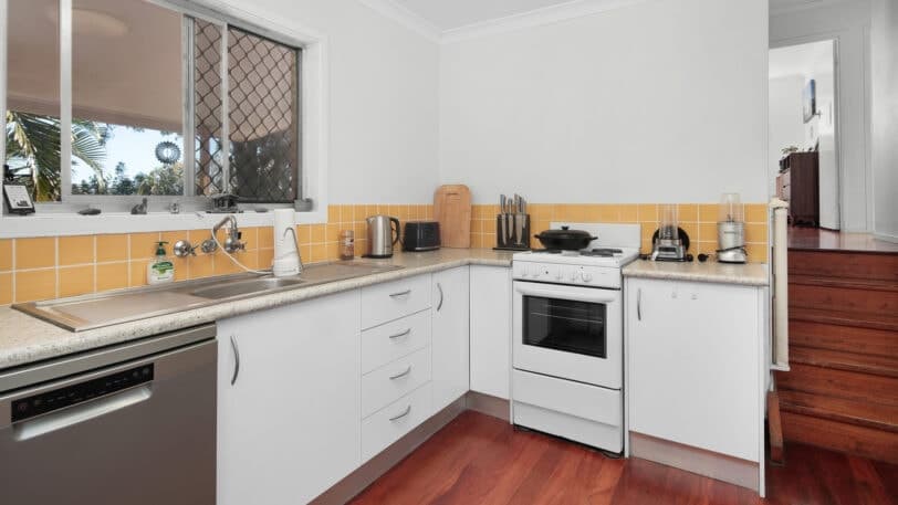 7 Sibyl Street, SOUTHPORT QLD 4215, Southport - Thumbnail 8