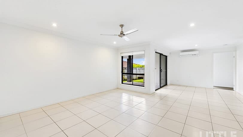 36 Fletcher Crescent, PACIFIC PINES QLD 4211, Pacific Pines - Thumbnail 4