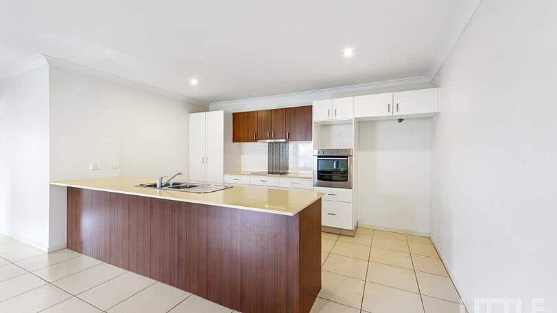 36 Fletcher Crescent, PACIFIC PINES QLD 4211, Pacific Pines - Thumbnail 5