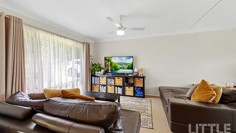 7 Grimsdyke Court, MOLENDINAR QLD 4214, Molendinar - Thumbnail 2