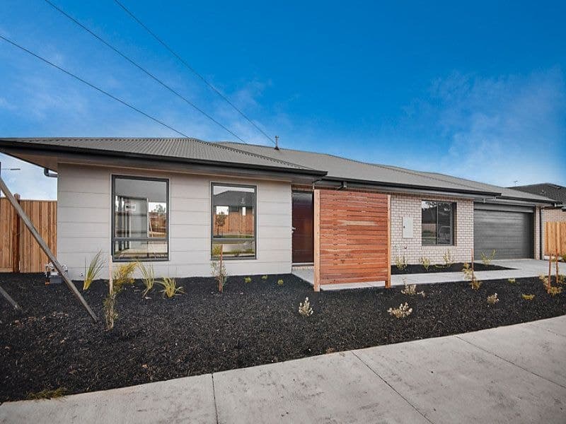 42 Whitecliff Way, Armstrong Creek - Thumbnail 2