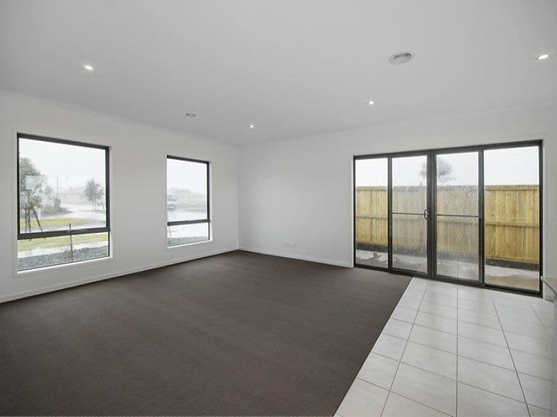 42 Whitecliff Way, Armstrong Creek - Thumbnail 5
