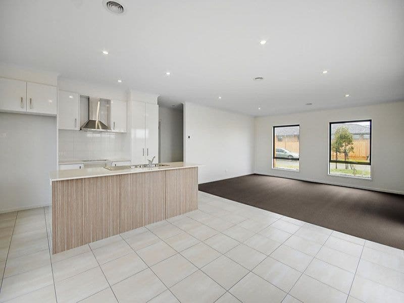 42 Whitecliff Way, Armstrong Creek - Thumbnail 6
