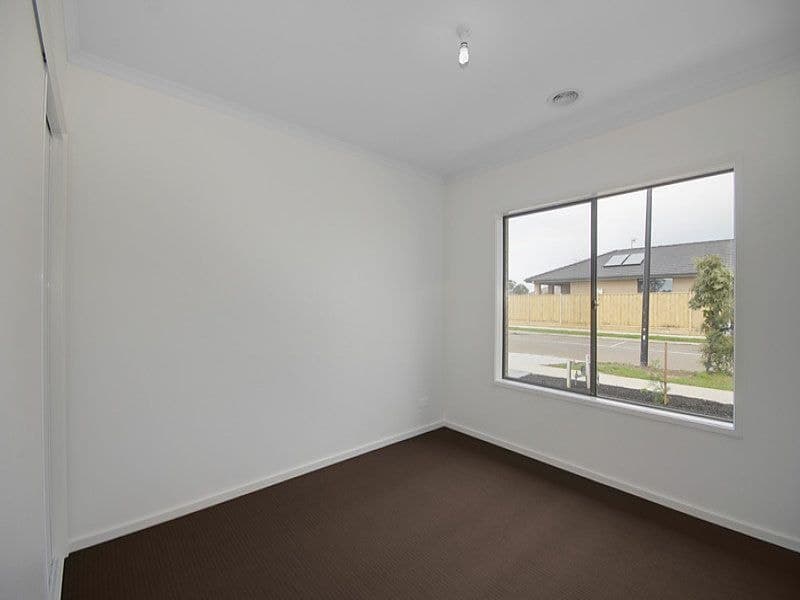 42 Whitecliff Way, Armstrong Creek - Thumbnail 8