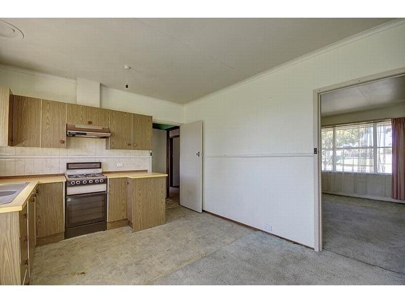 198 St Albans Road, Breakwater - Thumbnail 4