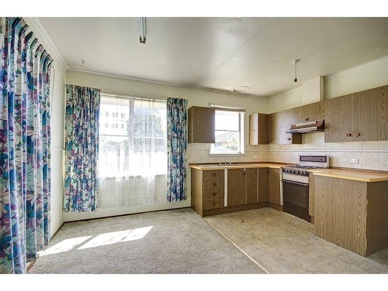 198 St Albans Road, Breakwater - Thumbnail 5