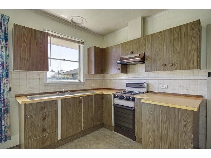 198 St Albans Road, Breakwater - Thumbnail 6