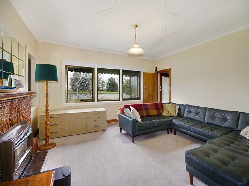 40 Portarlington Road, Newcomb - Thumbnail 6