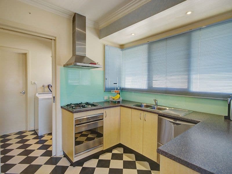 214 West Fyans Street, Newtown - Thumbnail 5