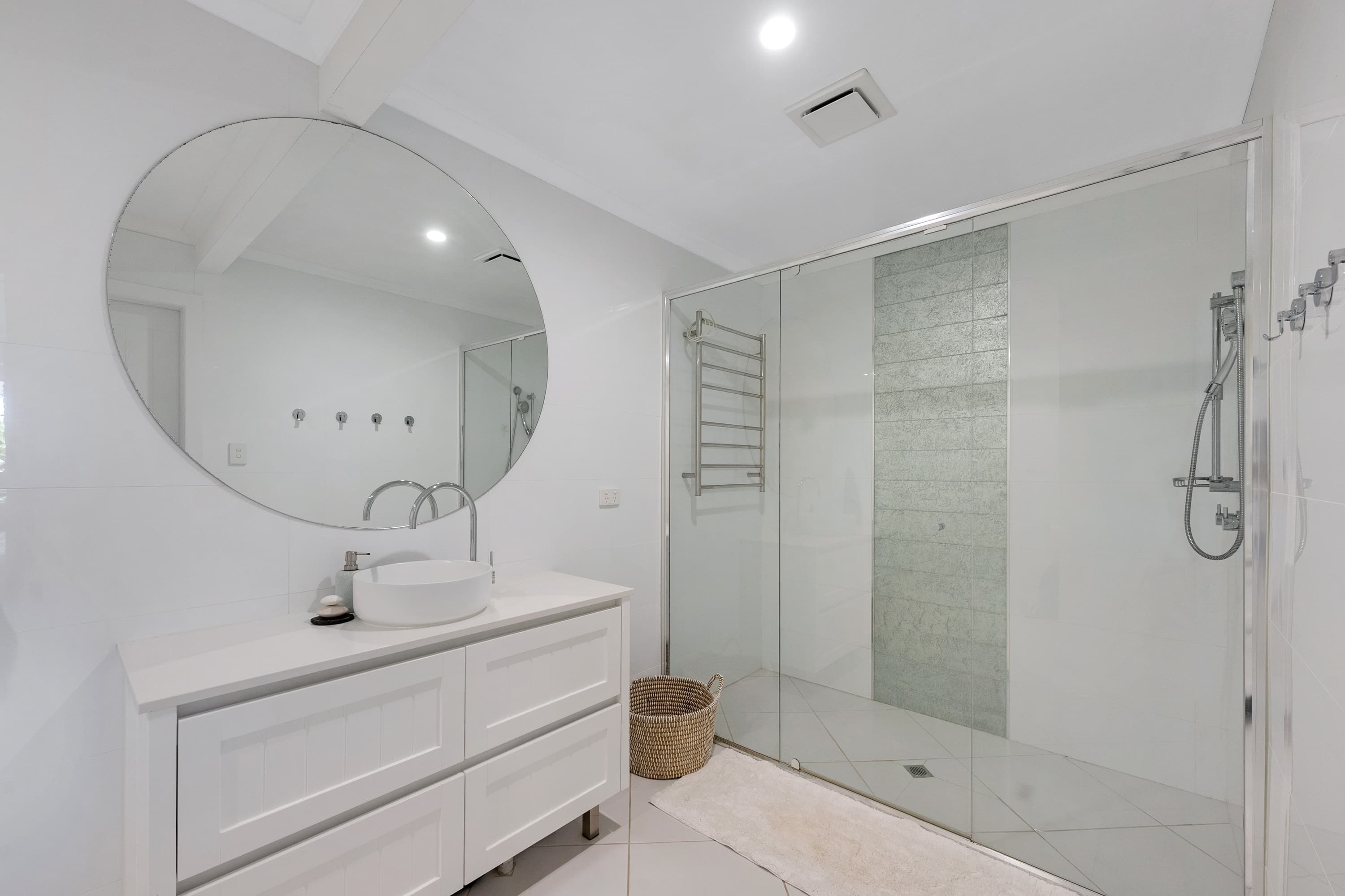 3 Harrier Court, Bushland Beach - Thumbnail 8