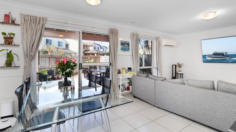 21/8 Peninsula Avenue, CORNUBIA QLD 4130, Cornubia - Thumbnail 2