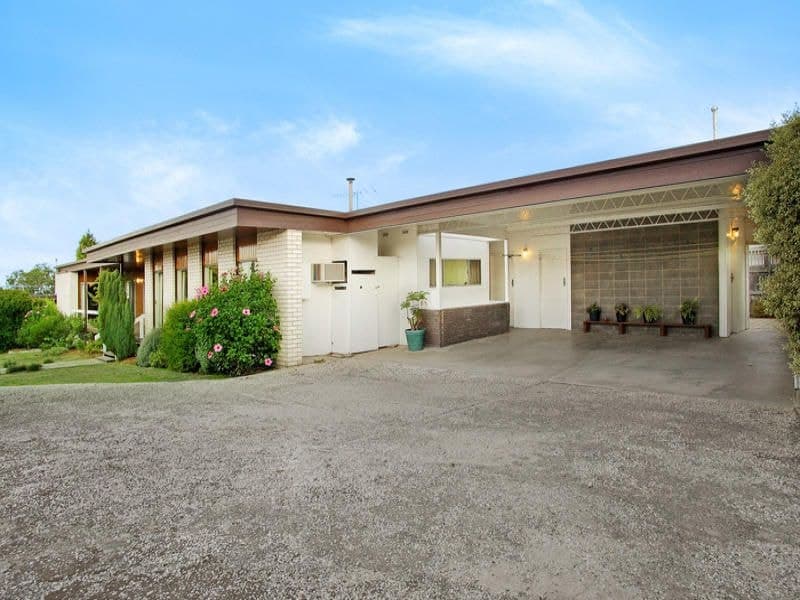 6 Cyril Court, Belmont - Image 1