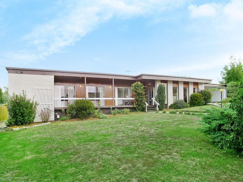 6 Cyril Court, Belmont - Thumbnail 2