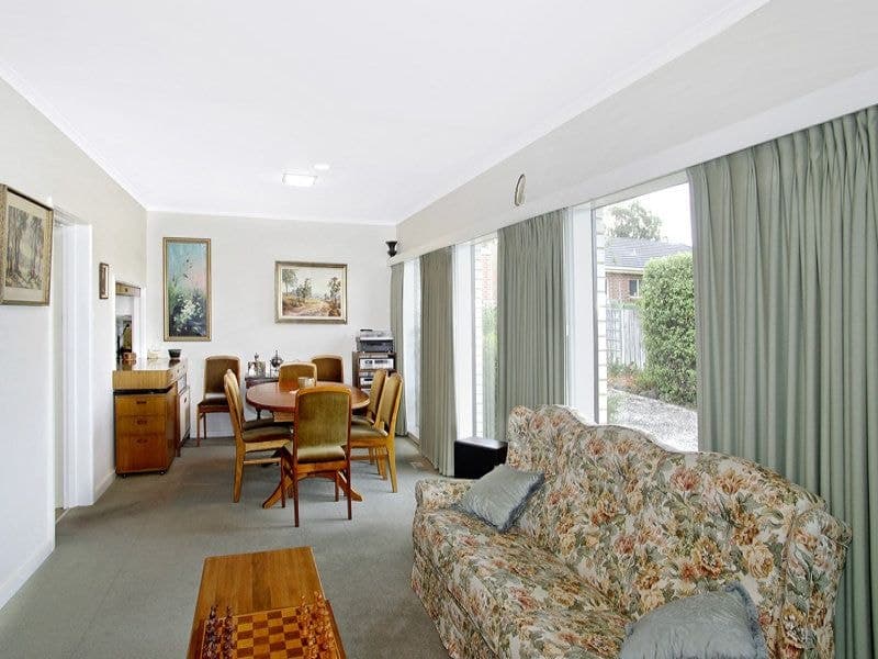 6 Cyril Court, Belmont - Thumbnail 5