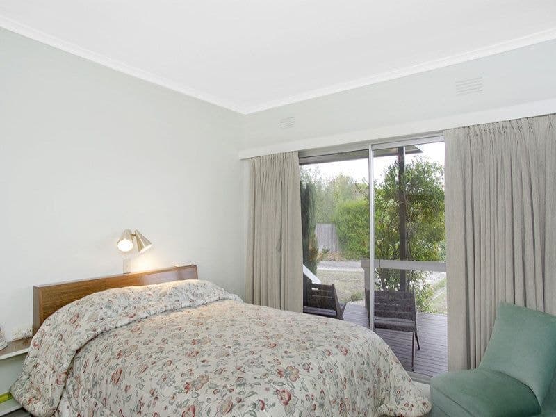 6 Cyril Court, Belmont - Thumbnail 7