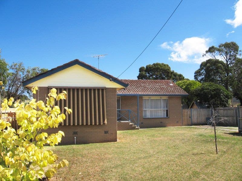 34 Ballarat Road, Hamlyn Heights - Thumbnail 2