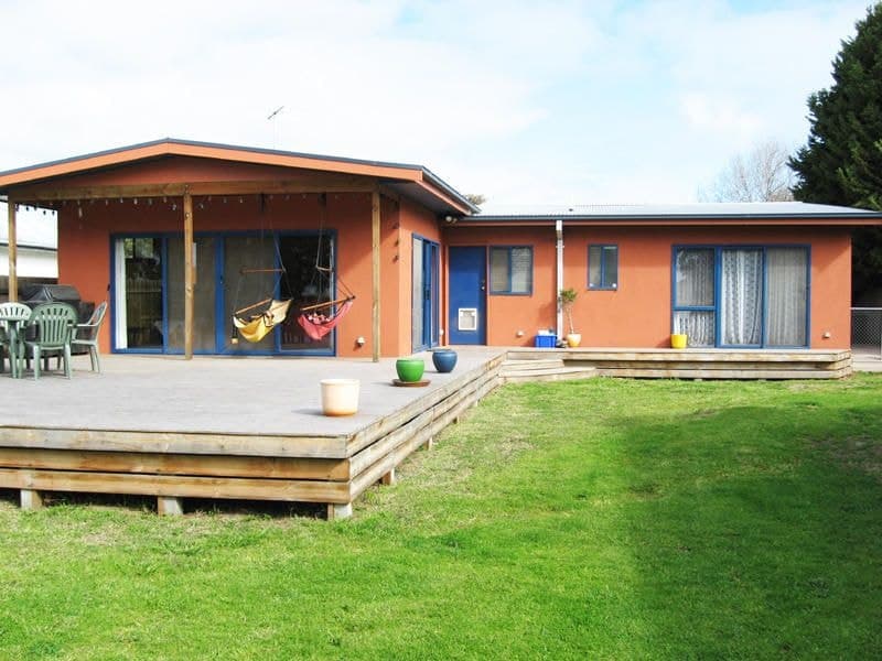 57 Tanner Street, Breakwater - Image 1
