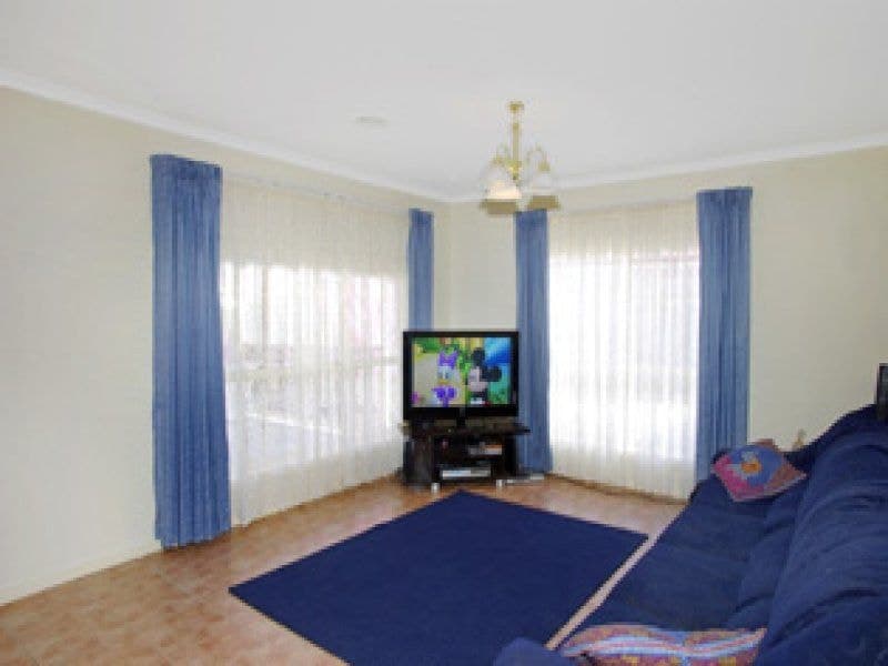 50 Meadenhall Drive, St Albans Park - Thumbnail 7