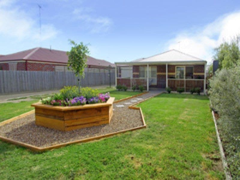 50 Meadenhall Drive, St Albans Park - Thumbnail 8