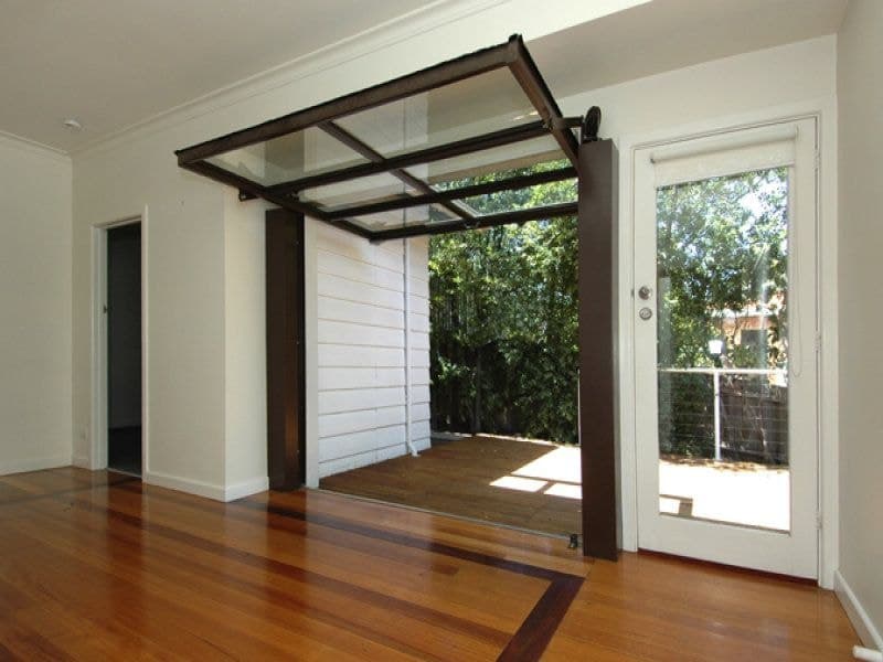 14 Chesterfield Court, Newtown - Thumbnail 3