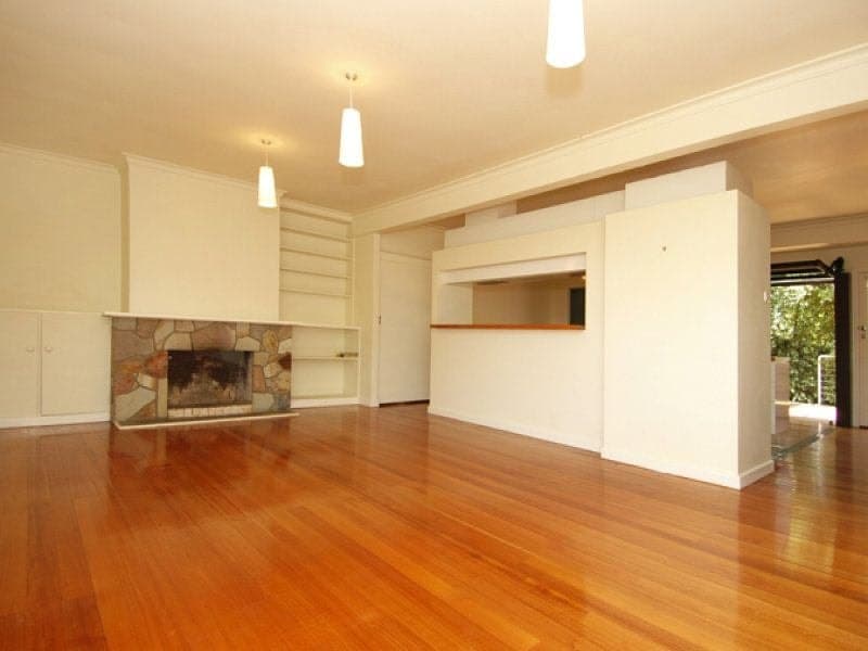14 Chesterfield Court, Newtown - Thumbnail 5