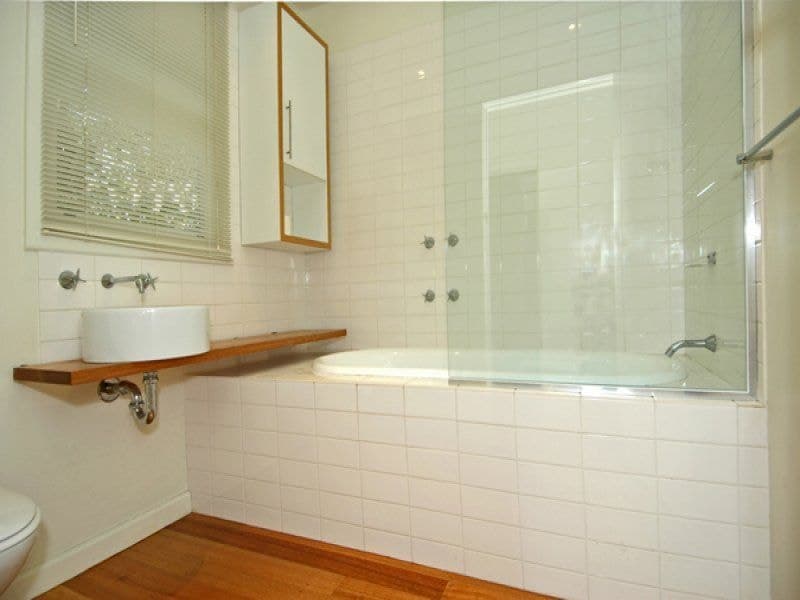 14 Chesterfield Court, Newtown - Thumbnail 7