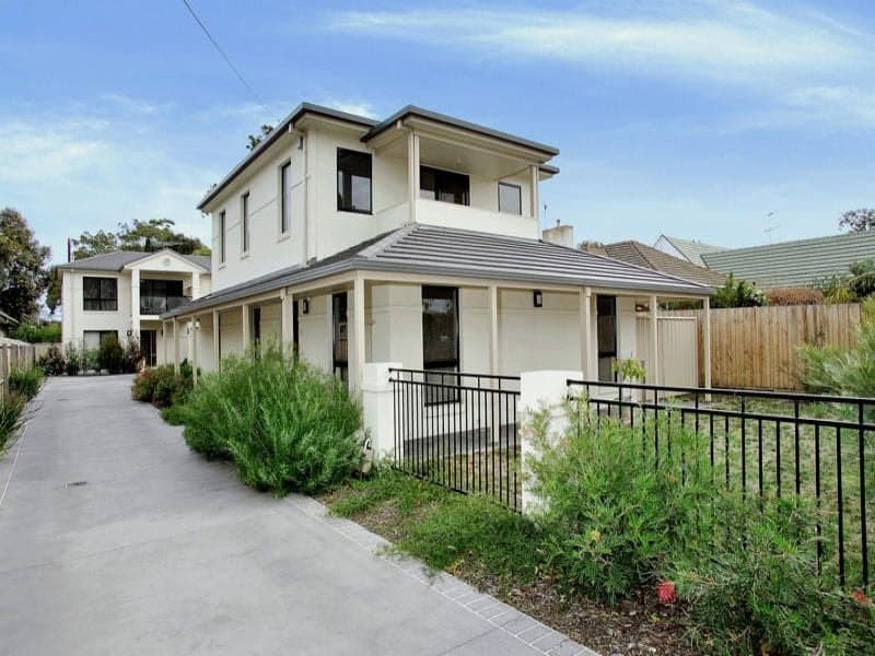 1/38 Denman Street, East Geelong - Thumbnail 2