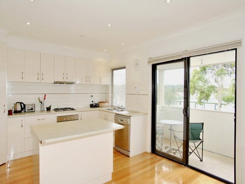 1/38 Denman Street, East Geelong - Thumbnail 4