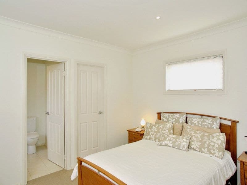 1/38 Denman Street, East Geelong - Thumbnail 6