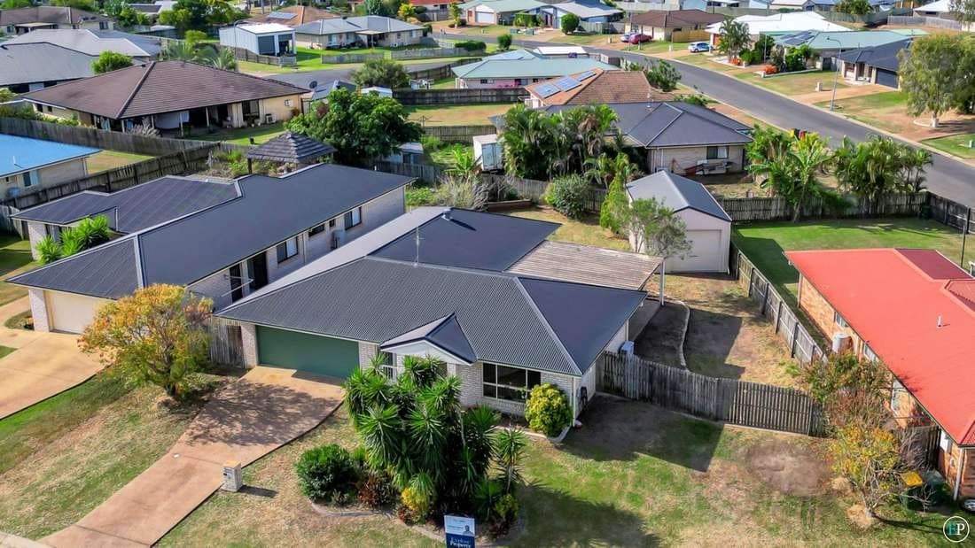 33 Santina Drive, Kalkie - Image 1