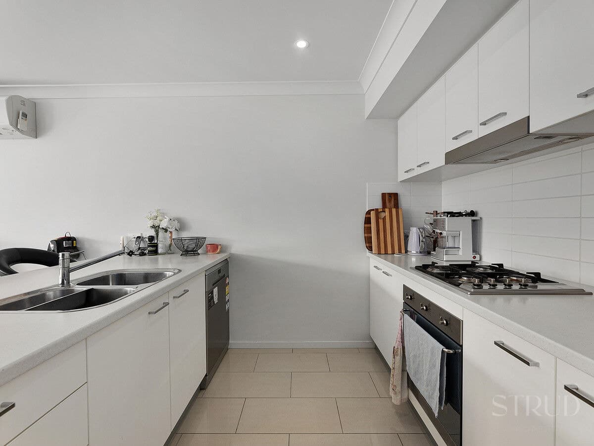 23 Tall Woods Court, Brookwater QLD 4300, Brookwater - Thumbnail 3