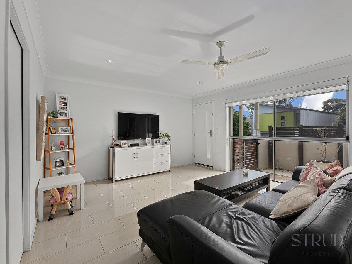 23 Tall Woods Court, Brookwater QLD 4300, Brookwater - Thumbnail 6