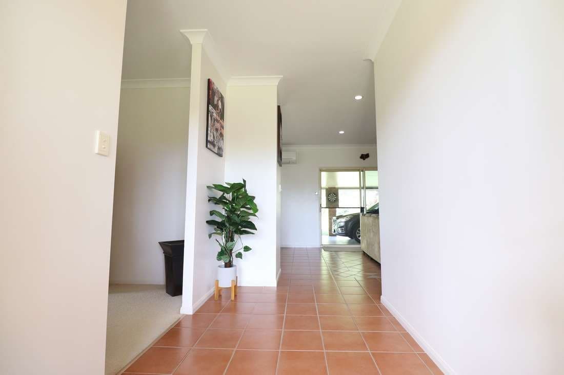 57 Castorina Drive, Mount Kelly - Thumbnail 7