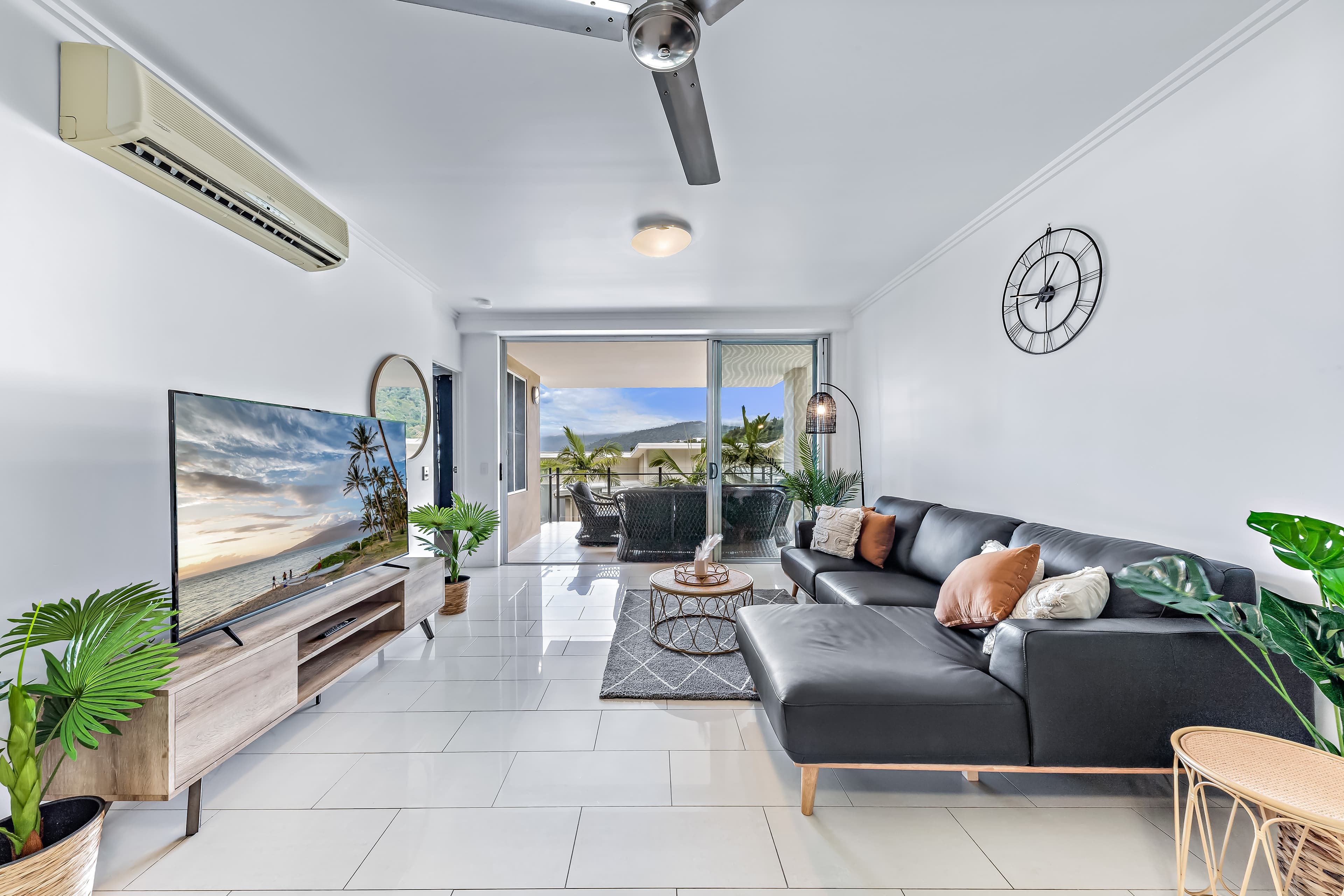 43/15 Flame Tree Court, Airlie Beach - Image 1