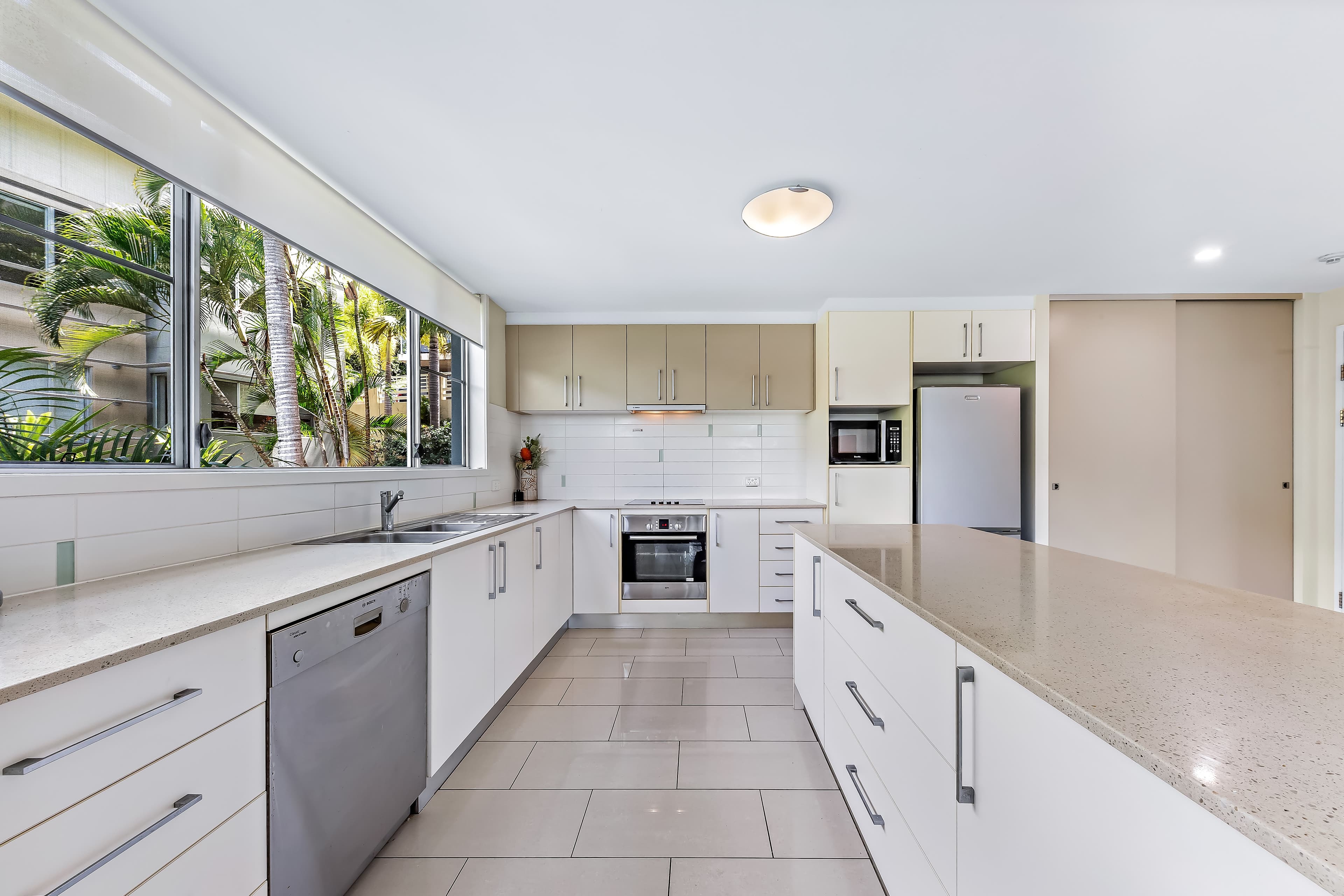 21/15 Flame Tree Court, Airlie Beach - Thumbnail 5