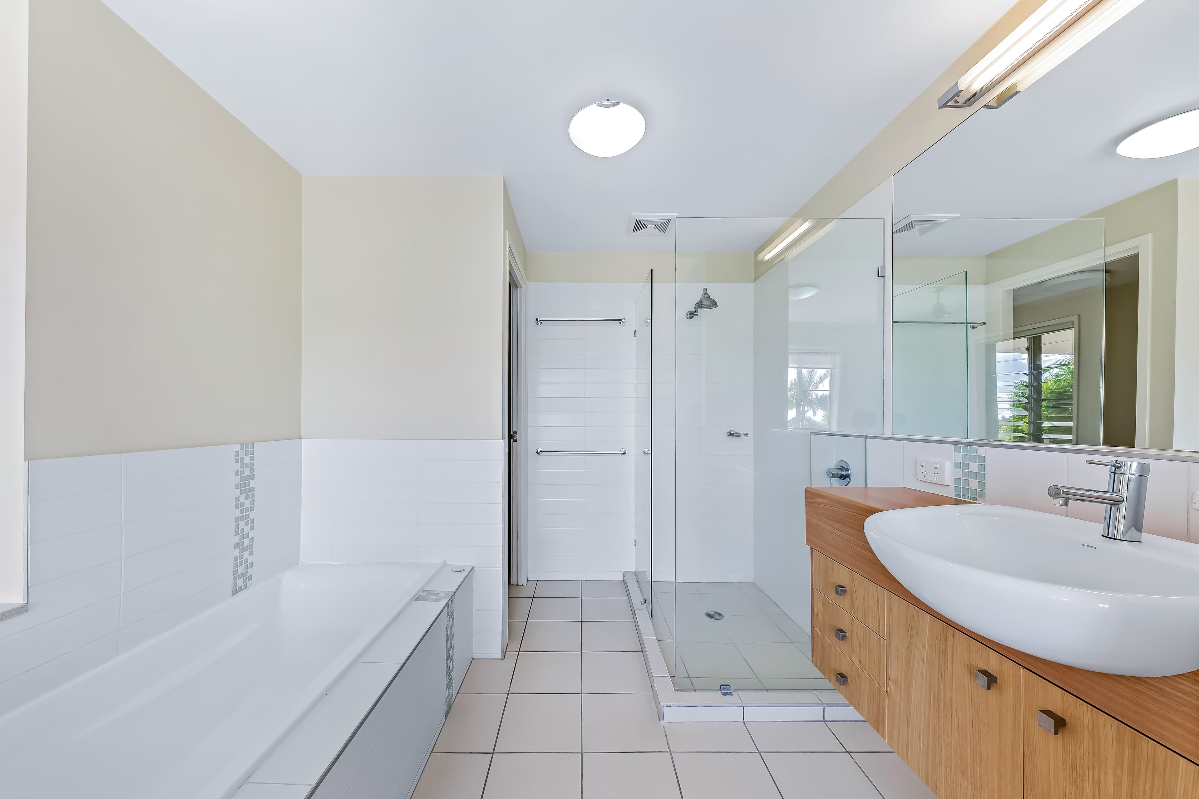 21/15 Flame Tree Court, Airlie Beach - Thumbnail 8