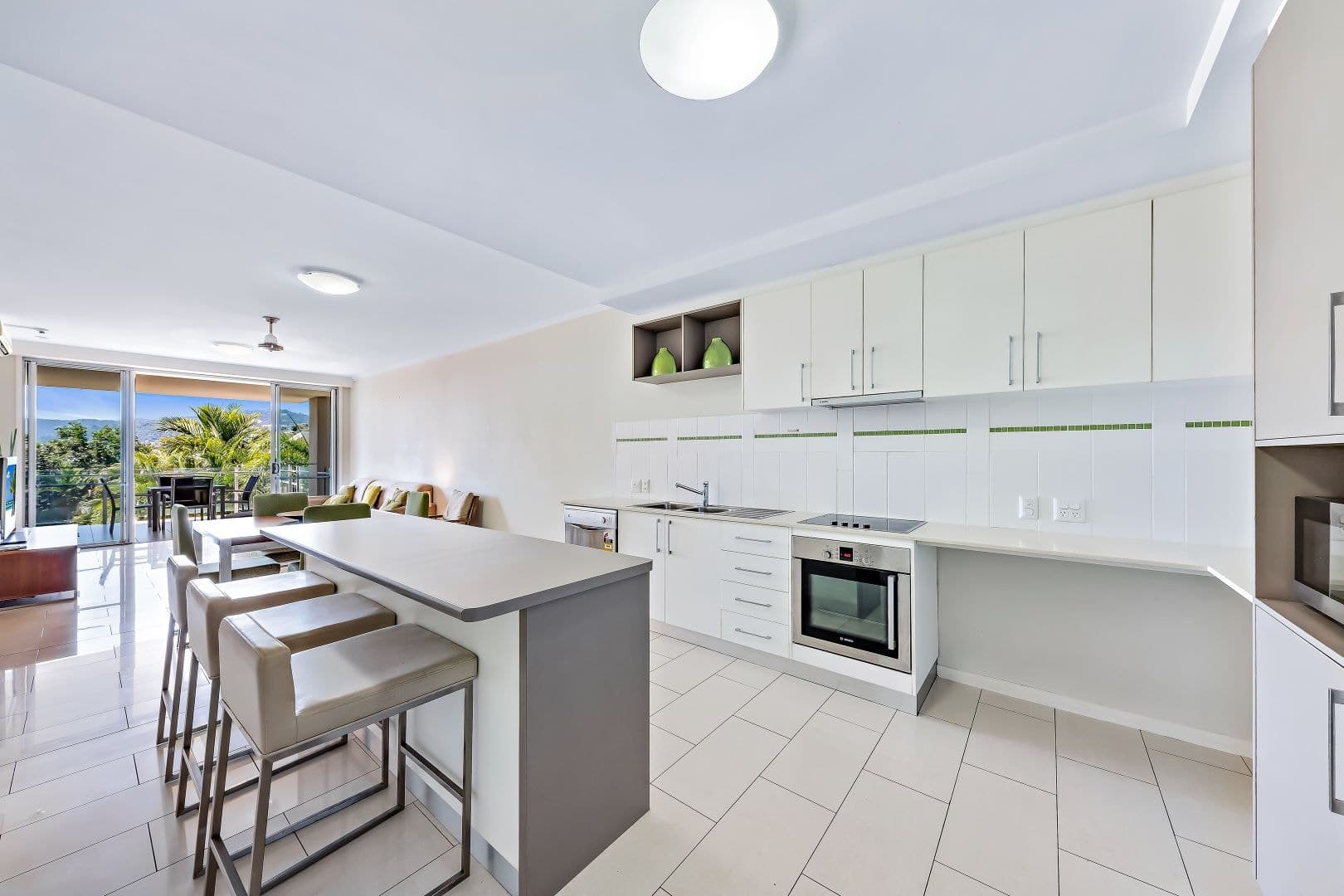 15/15 Flame Tree Court, Airlie Beach - Thumbnail 4
