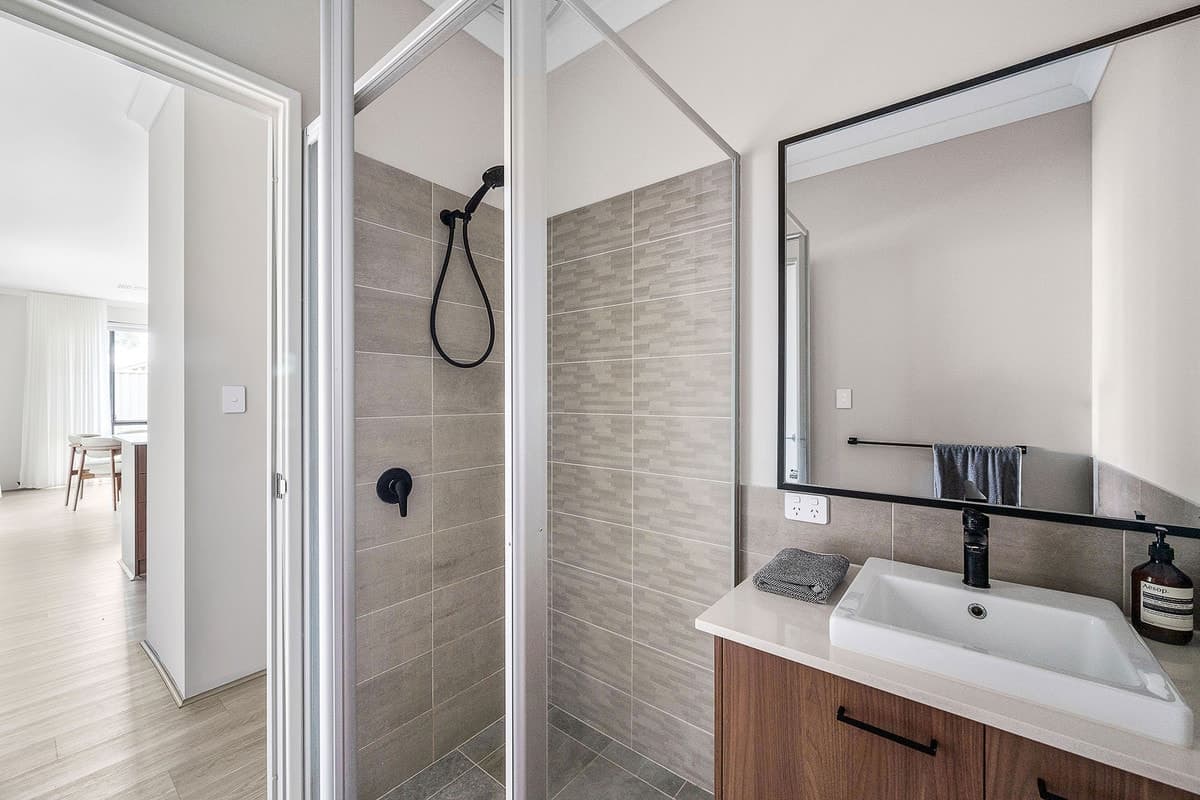 6 Sevenoaks Way, Caversham WA 6055, Caversham - Thumbnail 2