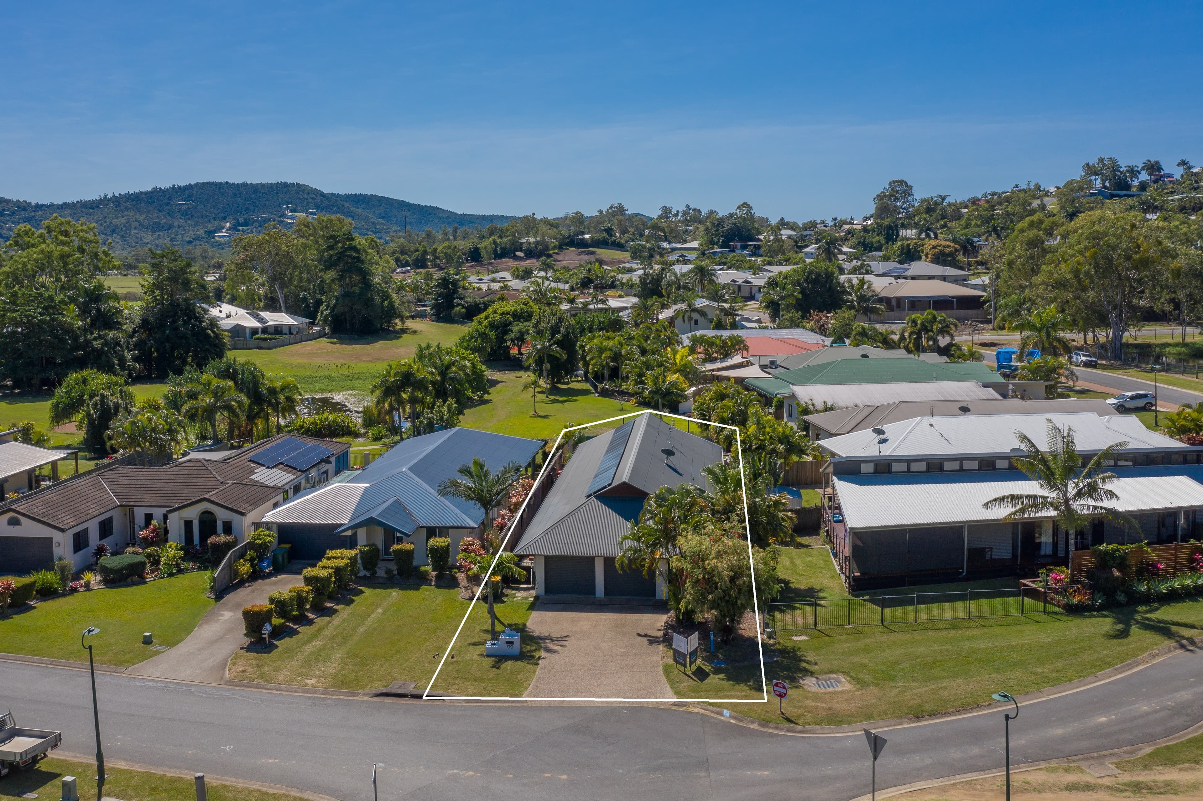 99 Abell Road, Cannonvale - Thumbnail 2