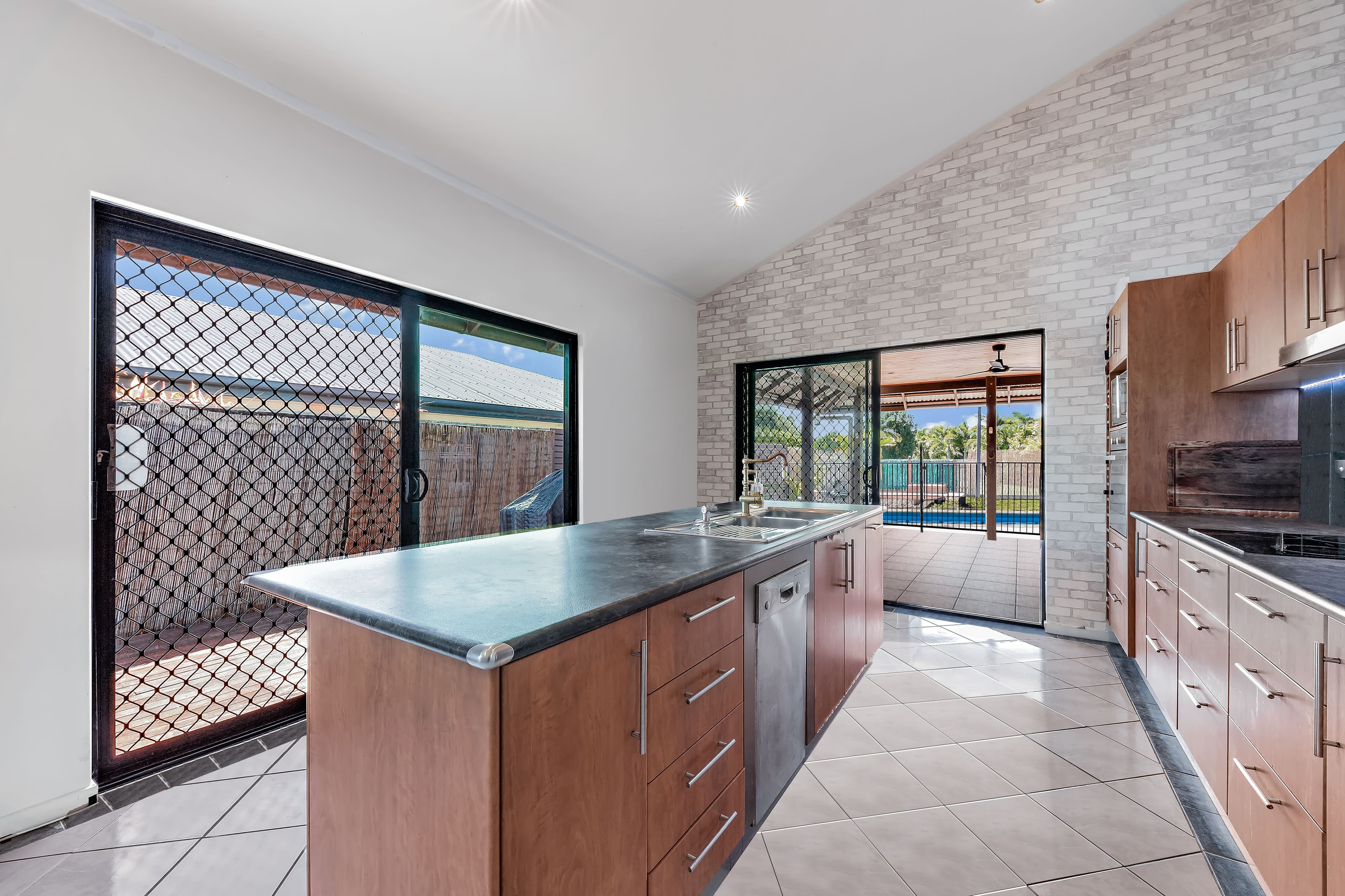 99 Abell Road, Cannonvale - Thumbnail 7