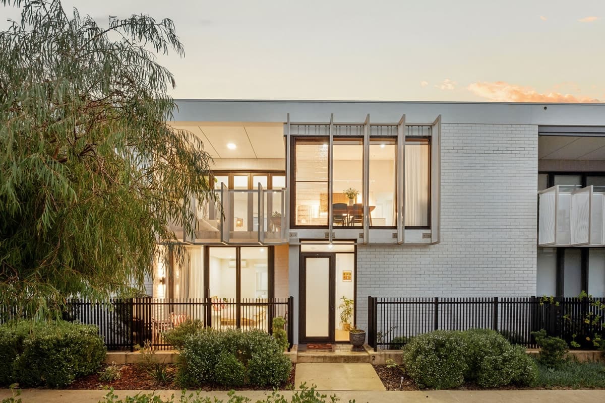 2/50 Lullworth Terrace, North Coogee - Image 1