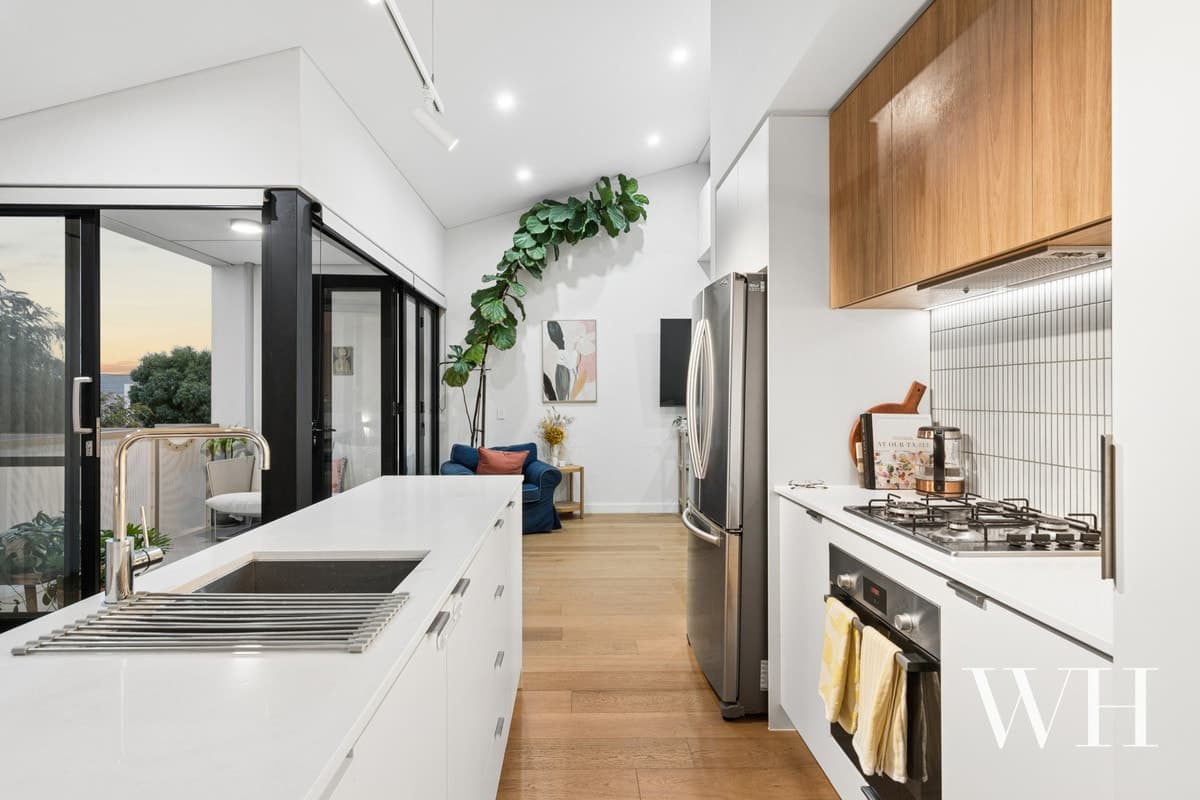 2/50 Lullworth Terrace, North Coogee - Thumbnail 3