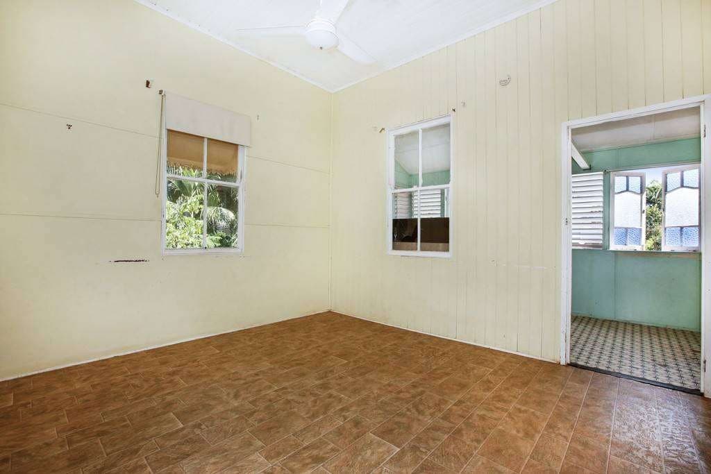 47 Thirteenth Avenue, Railway Estate - Thumbnail 4