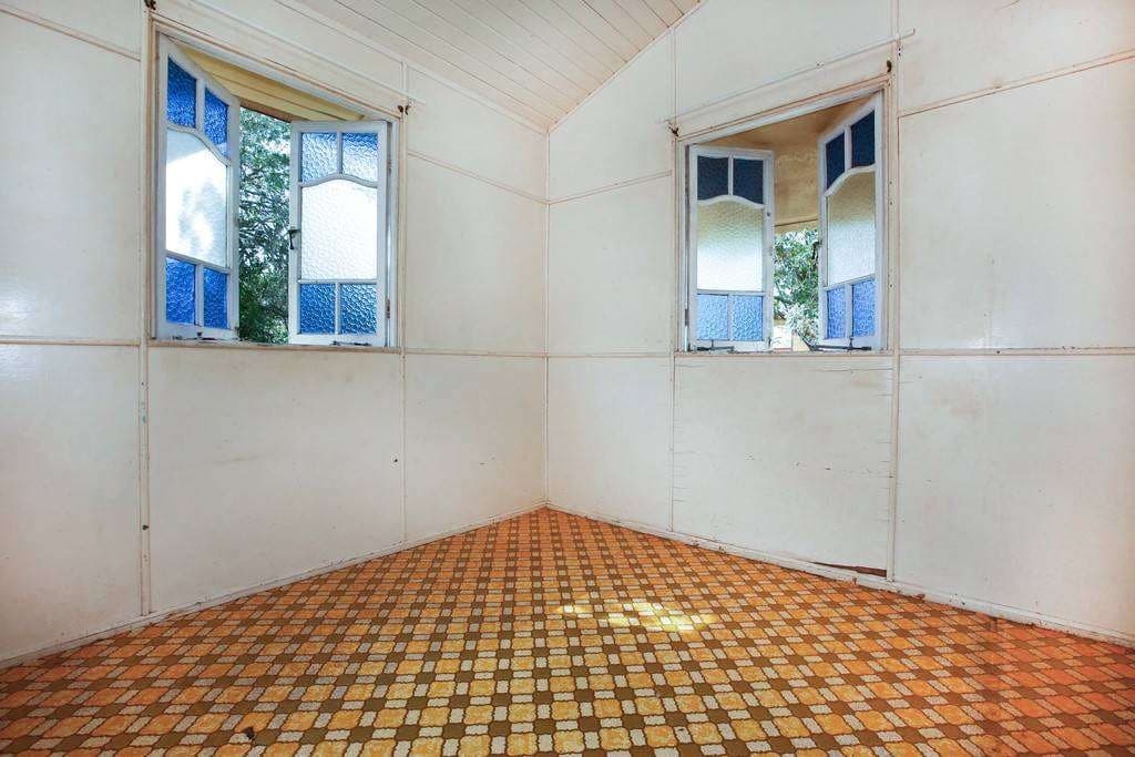 47 Thirteenth Avenue, Railway Estate - Thumbnail 8