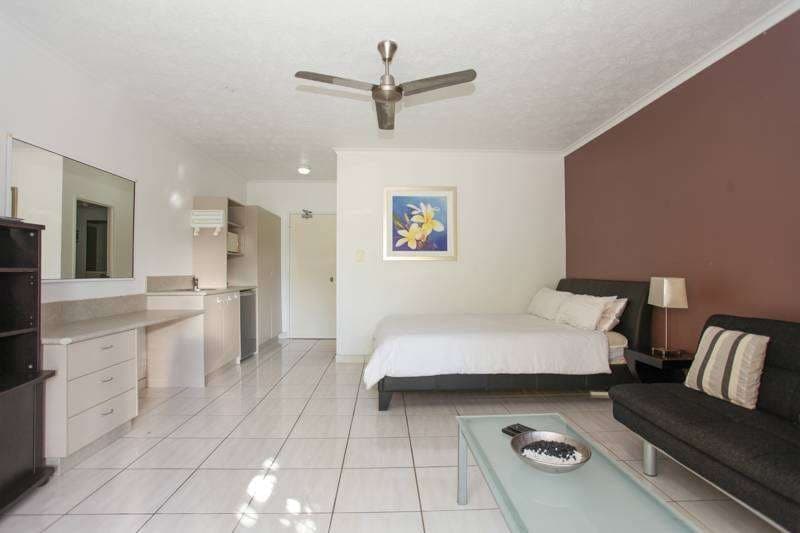 109/6 Beach Road, Dolphin Heads - Image 1
