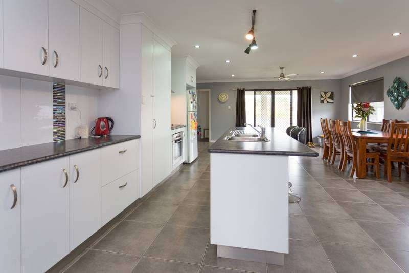 6 Dan Court, Greenmount - Thumbnail 2
