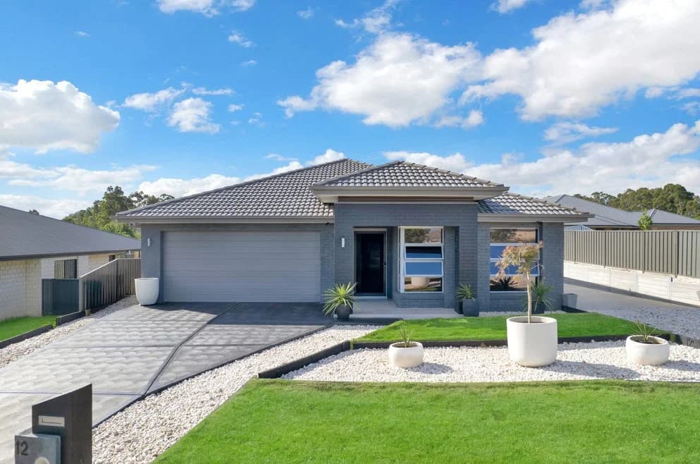 12B Pepper Close, Singleton - Image 1