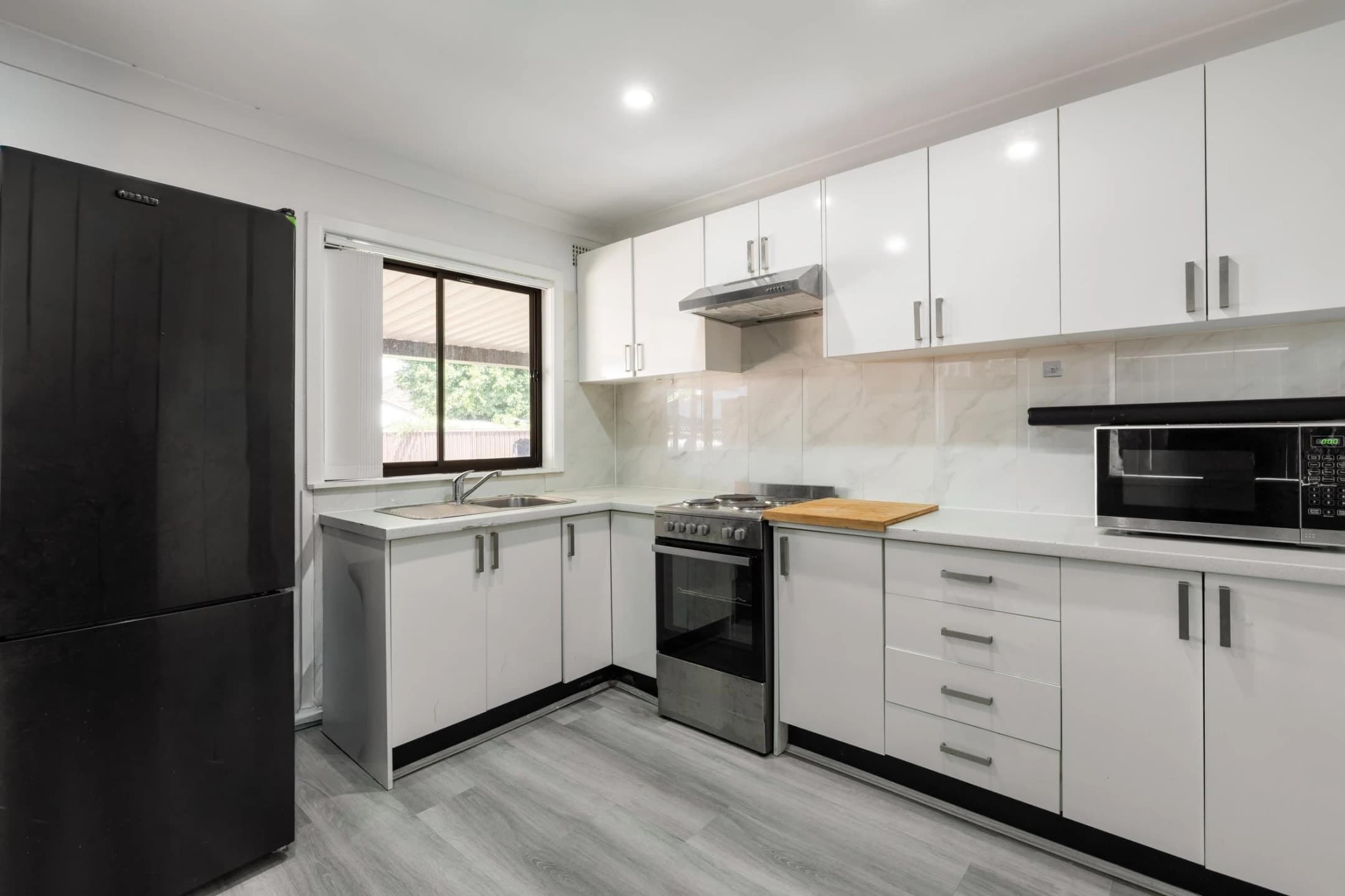 32 & 32a Waratah Avenue, Casula NSW 2170, Casula - Thumbnail 4