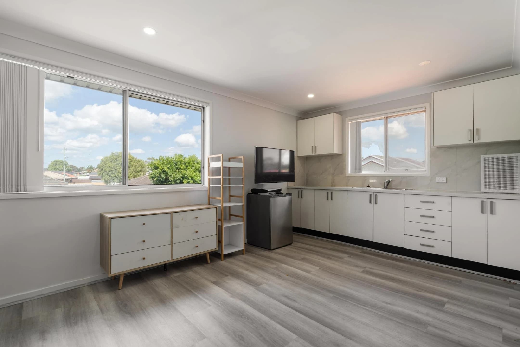 32 & 32a Waratah Avenue, Casula NSW 2170, Casula - Thumbnail 6
