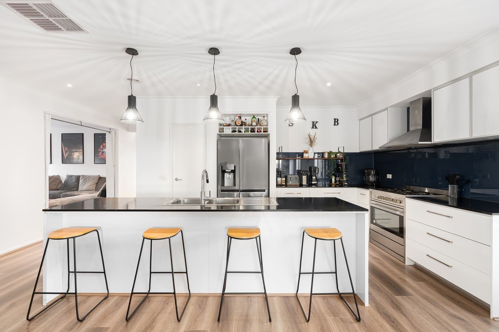 38 Pienza Way,
                        
                    
                    
                        
                            Leopold, Leopold - Thumbnail 6